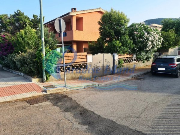 appartamento in vendita ad Arzachena