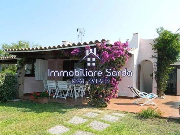 casa indipendente in vendita ad Arzachena in zona Baja Sardinia
