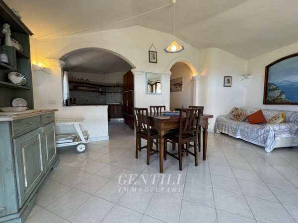 casa indipendente in vendita ad Arzachena in zona Baja Sardinia