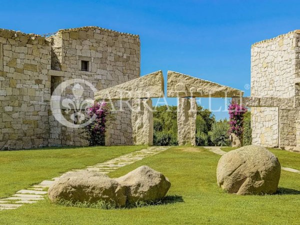 casa indipendente in vendita ad Arzachena