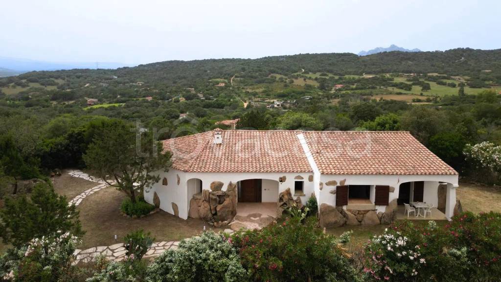 casa indipendente in vendita ad Arzachena