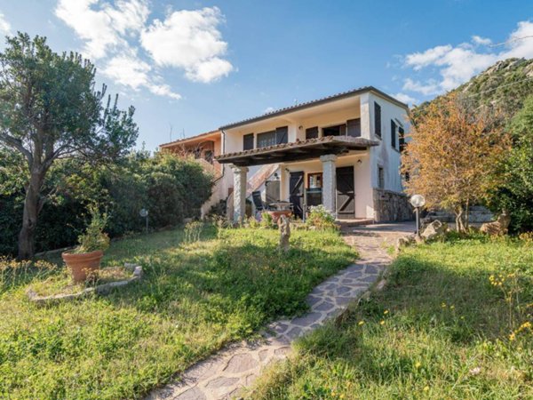 casa indipendente in vendita ad Arzachena in zona Porto Cervo