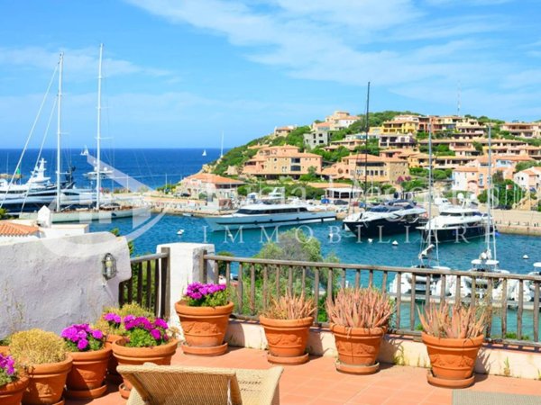 appartamento in vendita ad Arzachena in zona Porto Cervo