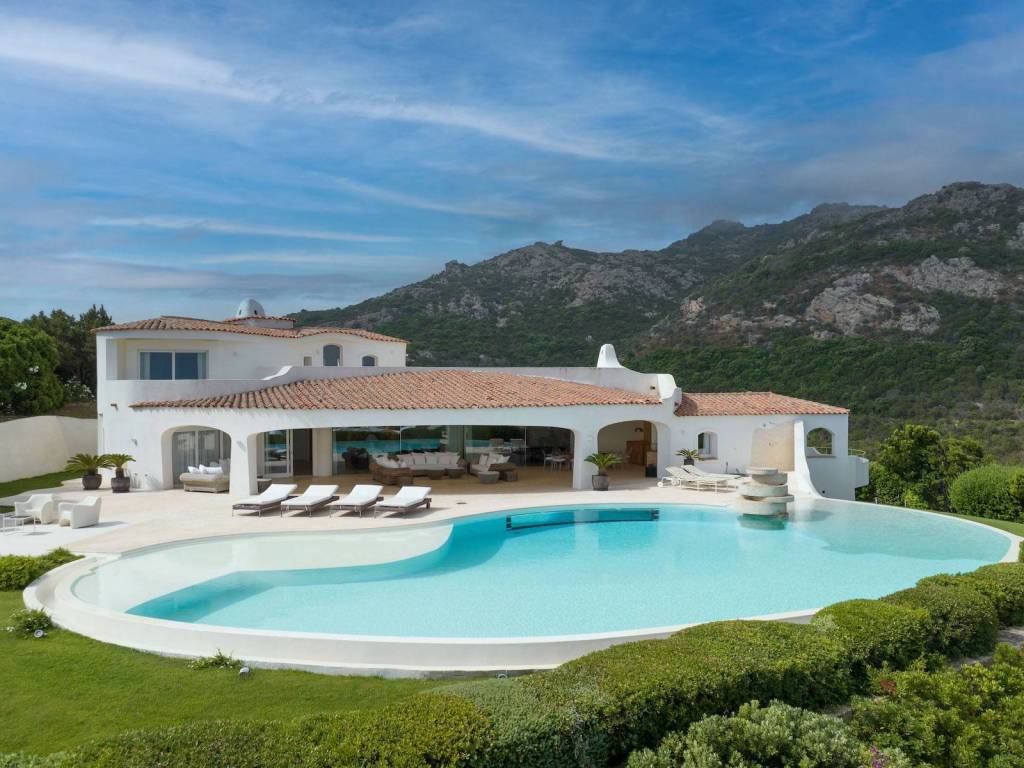 casa indipendente in vendita ad Arzachena in zona Porto Cervo