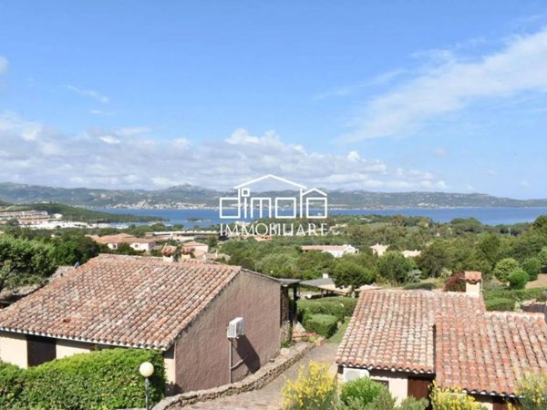 appartamento in vendita ad Arzachena in zona Baja Sardinia