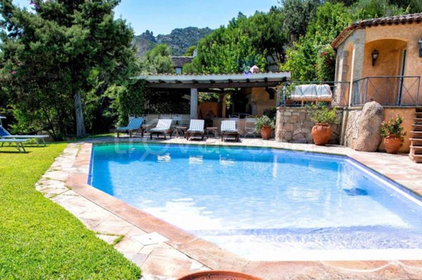 casa indipendente in vendita ad Arzachena in zona Porto Cervo