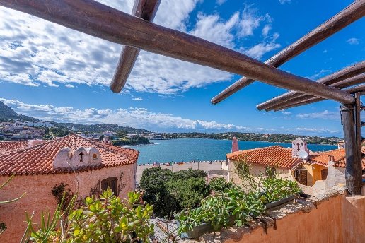 appartamento in vendita ad Arzachena in zona Porto Cervo