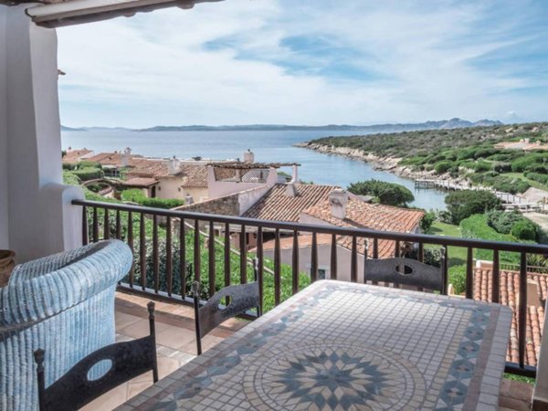 appartamento in vendita ad Arzachena in zona Porto Cervo
