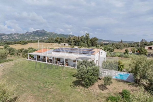 casa indipendente in vendita ad Arzachena in zona Porto Cervo