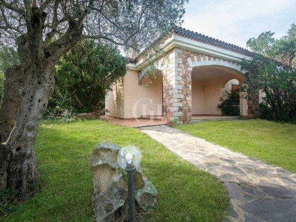 casa indipendente in vendita ad Arzachena in zona Porto Cervo