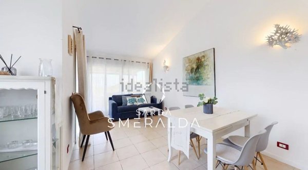 appartamento in vendita ad Arzachena in zona Baja Sardinia