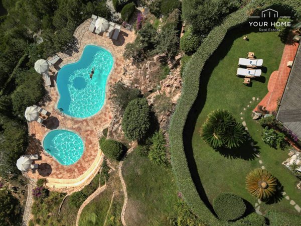 casa indipendente in vendita ad Arzachena in zona Porto Cervo