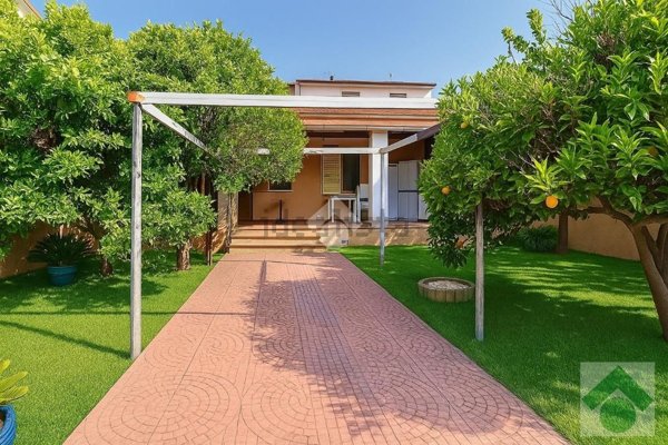 casa indipendente in vendita ad Arzachena