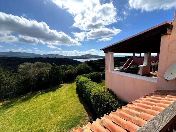 appartamento in vendita ad Arzachena
