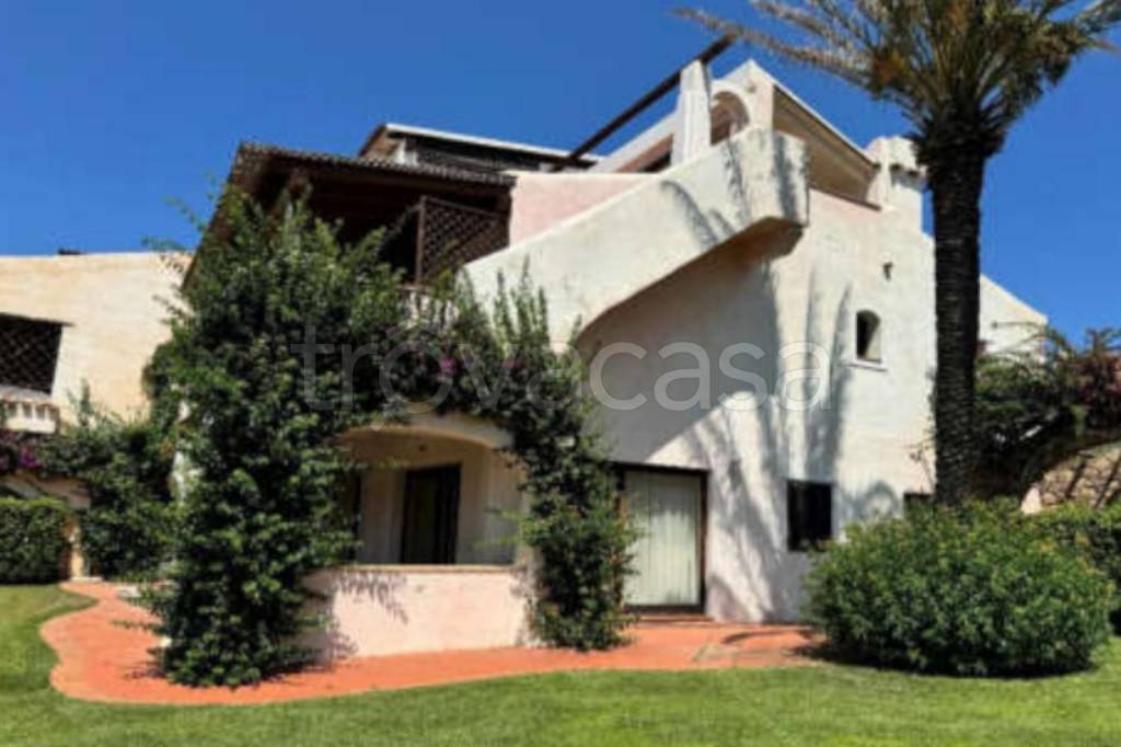 appartamento in vendita ad Arzachena