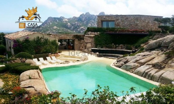 casa indipendente in vendita ad Arzachena