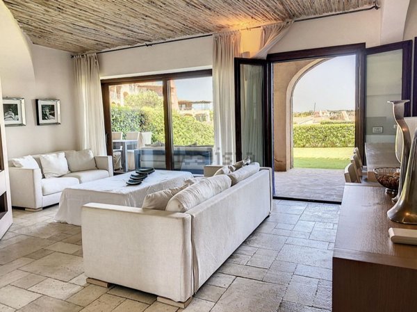 appartamento in vendita ad Arzachena in zona Porto Cervo