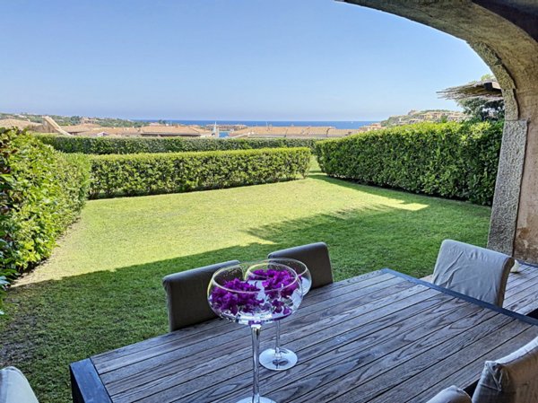 appartamento in vendita ad Arzachena in zona Porto Cervo