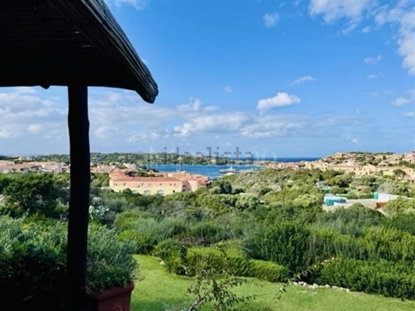 appartamento in vendita ad Arzachena in zona Porto Cervo