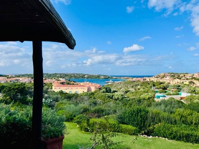 appartamento in vendita ad Arzachena in zona Porto Cervo