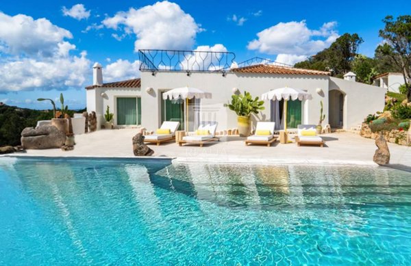casa indipendente in vendita ad Arzachena in zona Porto Cervo