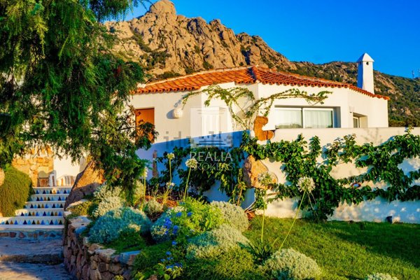 casa indipendente in vendita ad Arzachena in zona Porto Cervo
