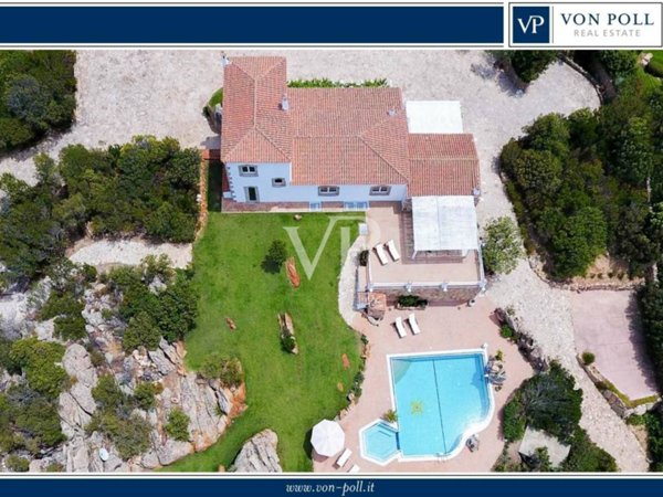 villa in vendita ad Arzachena in zona Porto Cervo