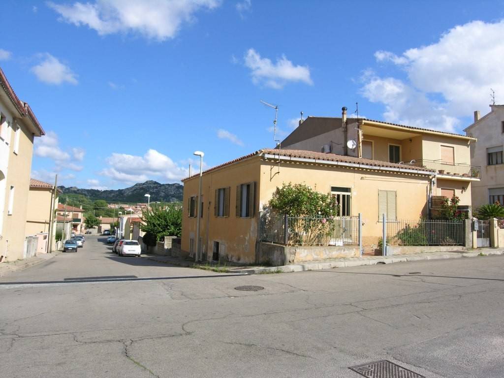 casa indipendente in vendita ad Arzachena