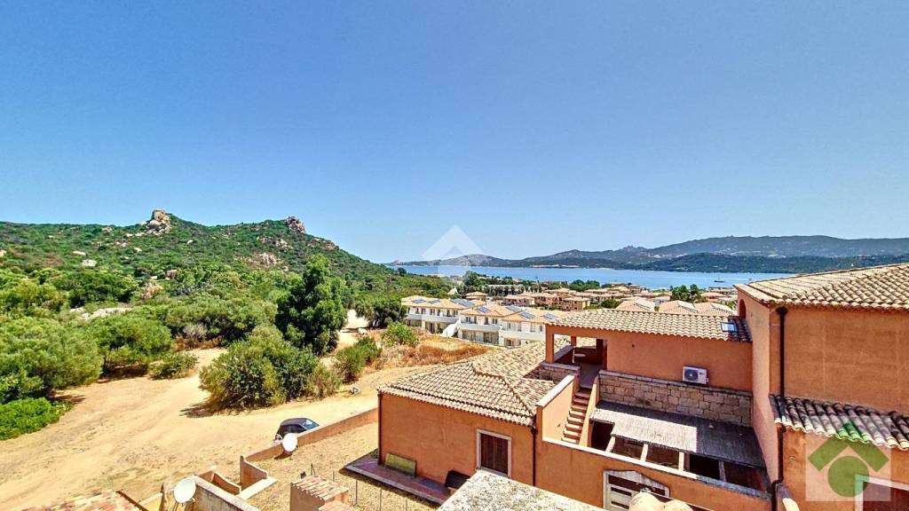 appartamento in vendita ad Arzachena in zona Cannigione