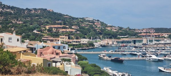 appartamento in vendita ad Arzachena in zona Porto Cervo