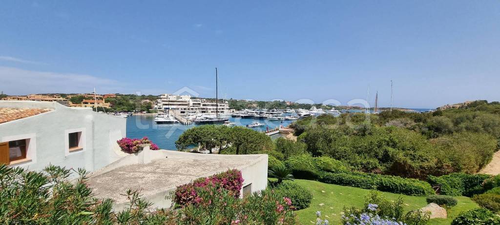 appartamento in vendita ad Arzachena in zona Porto Cervo