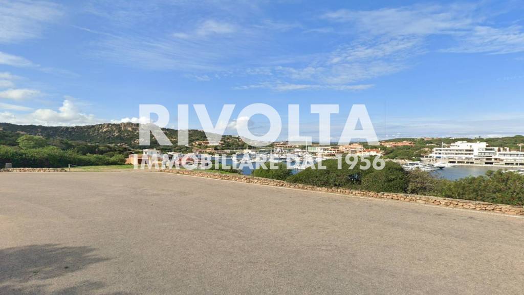 appartamento in vendita ad Arzachena