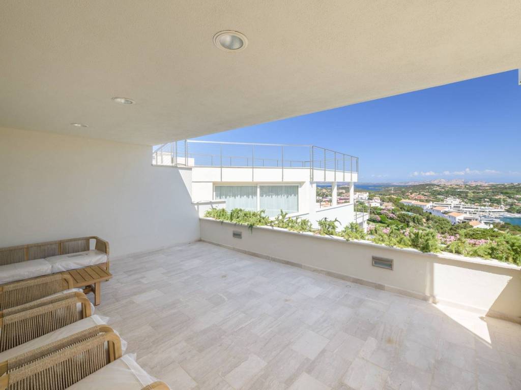 appartamento in vendita ad Arzachena in zona Porto Cervo