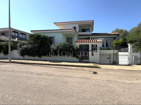 casa indipendente in vendita ad Arzachena