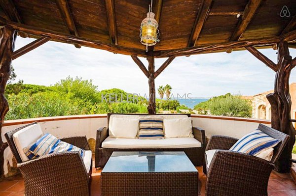 casa indipendente in vendita ad Arzachena in zona Baja Sardinia