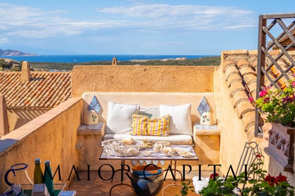 appartamento in vendita ad Arzachena in zona Porto Cervo