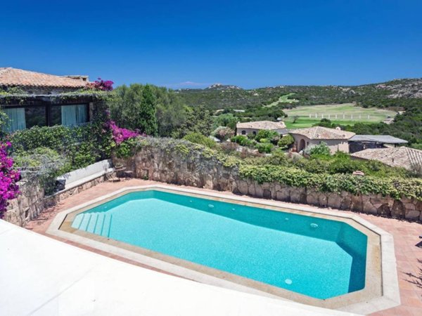 casa indipendente in vendita ad Arzachena in zona Porto Cervo