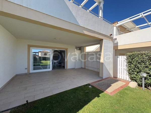 casa indipendente in vendita ad Arzachena in zona Cannigione