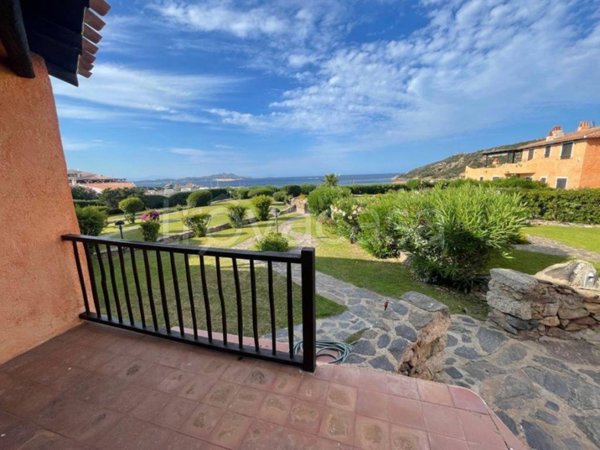 casa indipendente in vendita ad Arzachena in zona Baja Sardinia