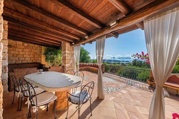 casa indipendente in vendita ad Arzachena