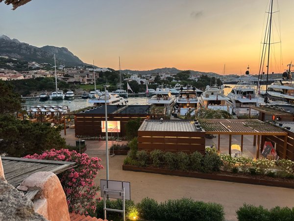 appartamento in vendita ad Arzachena in zona Porto Cervo