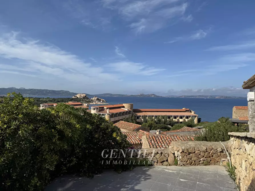 appartamento in vendita ad Arzachena in zona Baja Sardinia