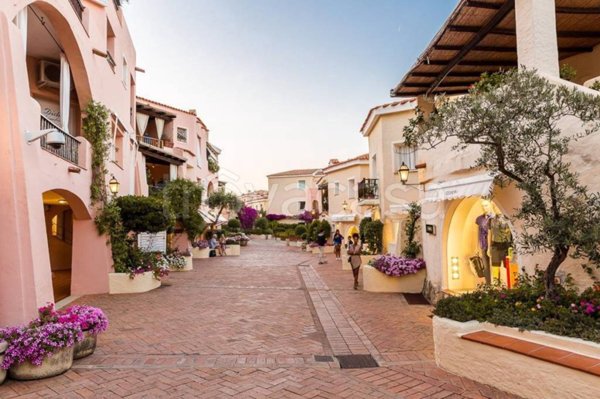 appartamento in vendita ad Arzachena in zona Porto Cervo