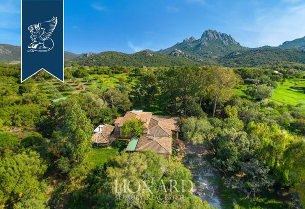 casa indipendente in vendita ad Arzachena in zona Porto Cervo