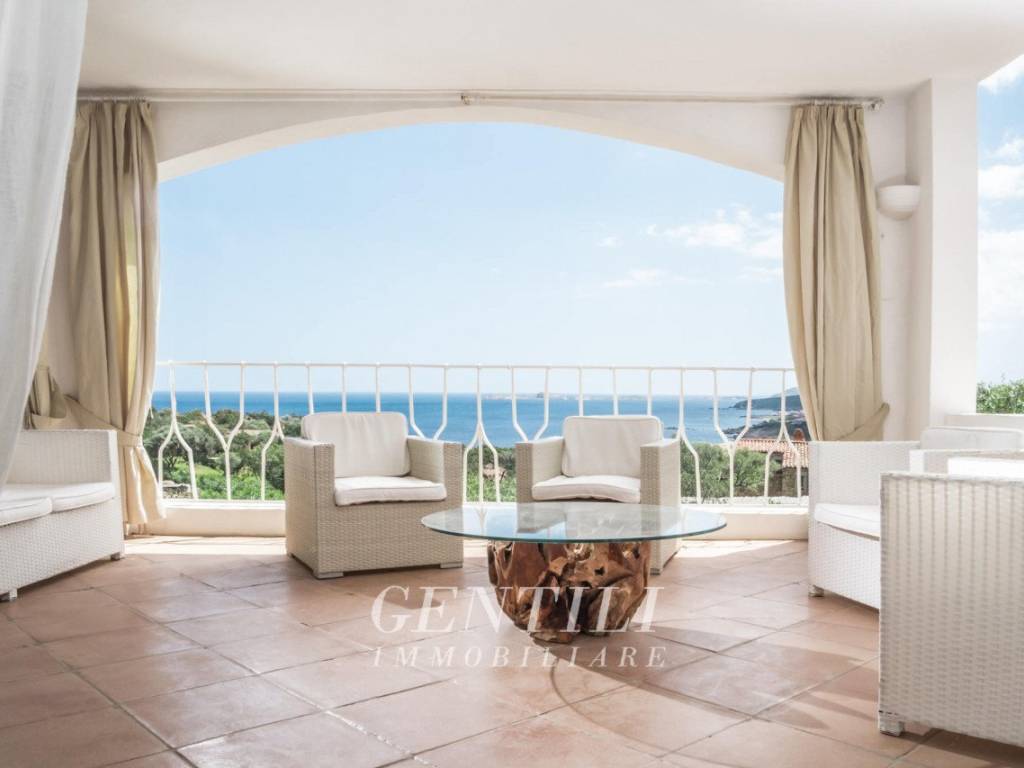 casa indipendente in vendita ad Arzachena in zona Capriccioli