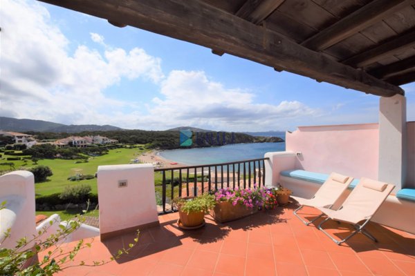 negozio in vendita ad Arzachena in zona Porto Cervo