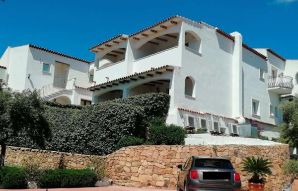 casa indipendente in vendita ad Arzachena in zona Baja Sardinia