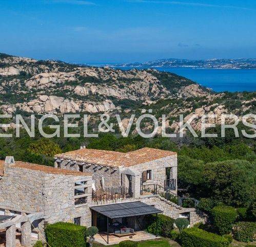 appartamento in vendita ad Arzachena in zona Porto Cervo