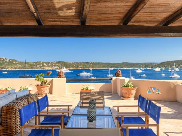 appartamento in vendita ad Arzachena in zona Porto Cervo
