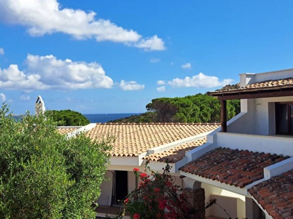appartamento in vendita ad Arzachena in zona Baja Sardinia